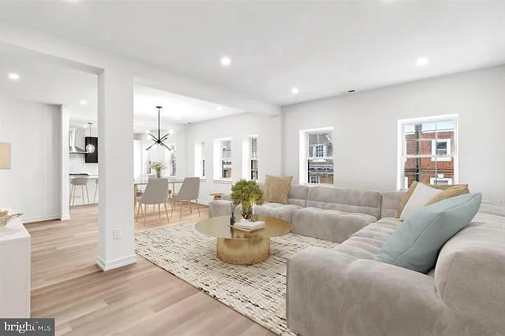 Building Photo - 2130 Locust St #D1