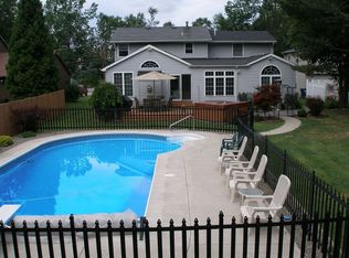 1849 Hopkins Rd, Getzville, NY 14068