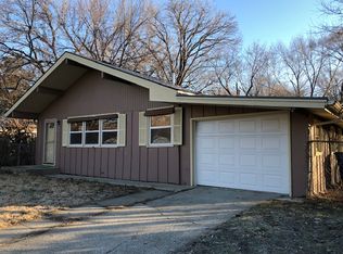 2114 Mitchell Rd, Lawrence, KS 66046