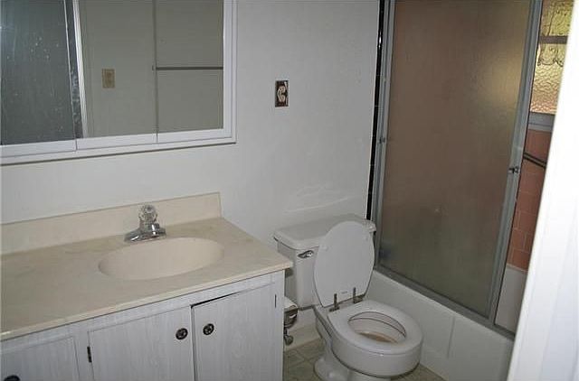 2nd image of 1407 New Mexico St