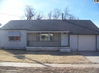 817 W 14th Ave, Hutchinson, KS 67501