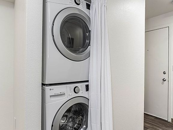 4th image of 17620 80th Ave NE APT 201