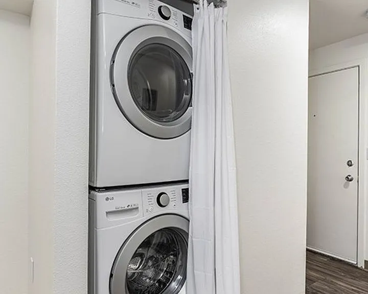 Kenmore Village Apartments — Photo 3