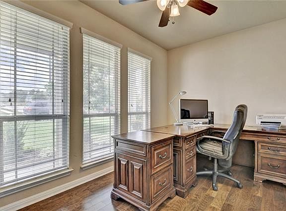4th image of 4401 Angelico Ln