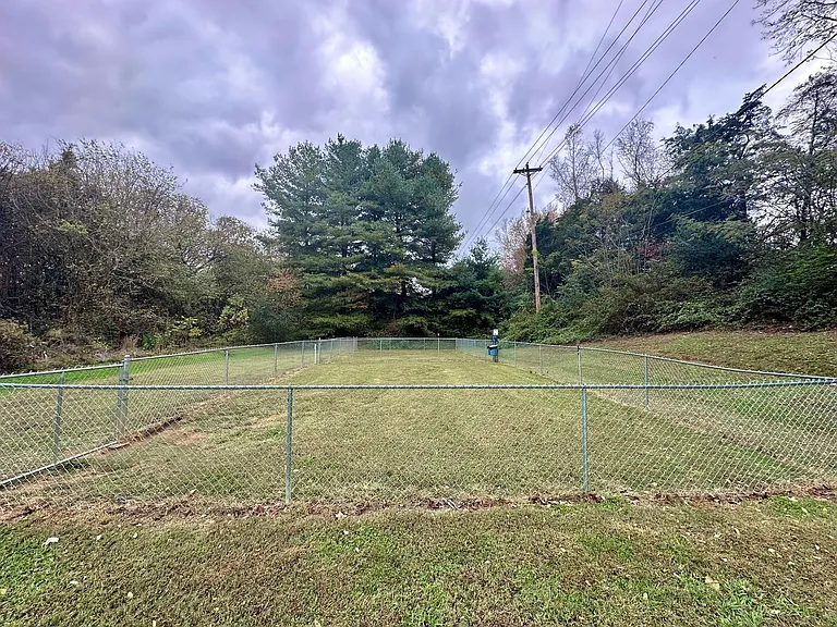 Lakeland Hills Apartment Homes — Photo 15