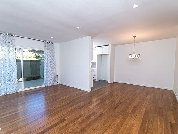 3rd image of 480 Serento Cir