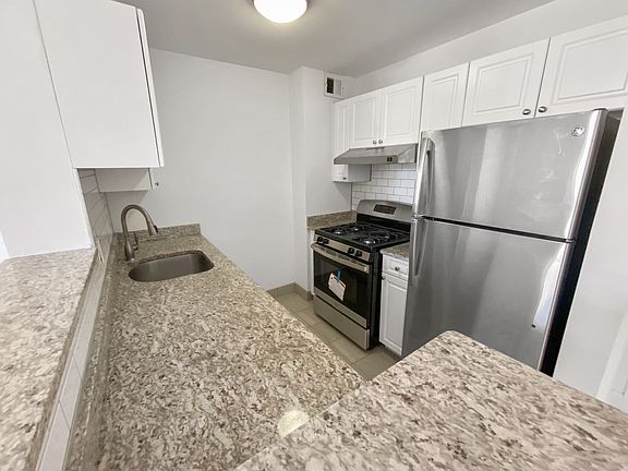 4th image of 304 W 117th St APT 7P