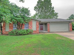 7404 S Hickory Ave, Broken Arrow, OK 74011