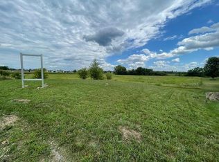 230 Cardinal Dr, Columbus, WI 53925