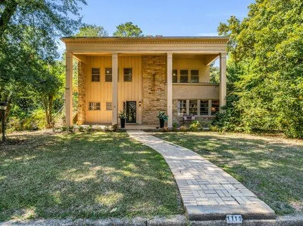 1111 12th St N, Columbus, MS 39701