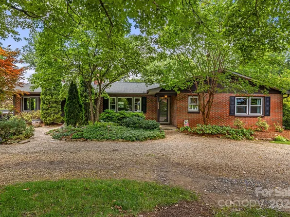 211 Hamburg Mountain Rd, Weaverville, NC 28787