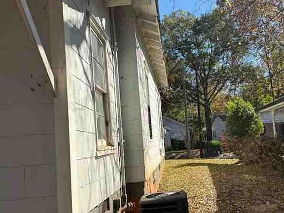 4th image of 3117 Church St