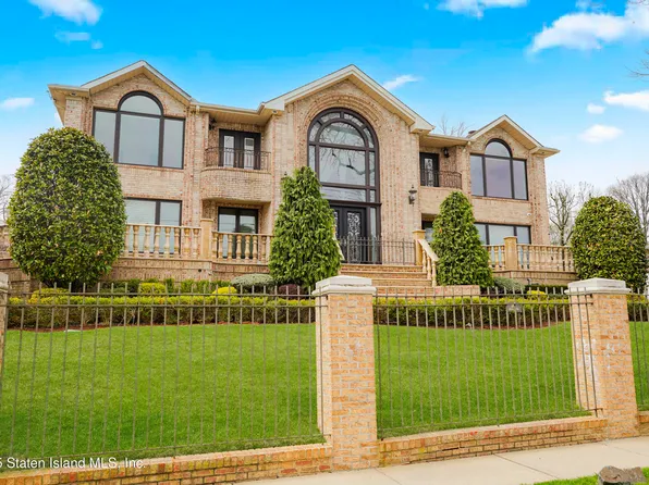 246 Howard Ave, Staten Island, NY 10301