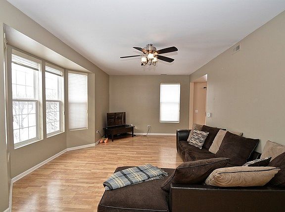 3rd image of 1100 Bromley Ct