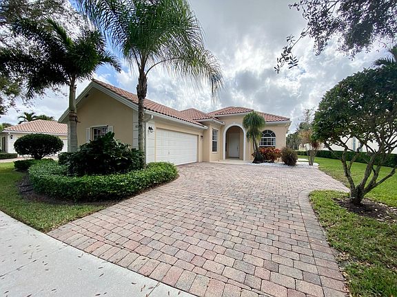 2nd image of 8392 Dominica Pl
