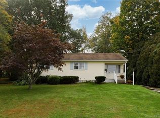 52 Diane Dr, Manchester, CT 06040