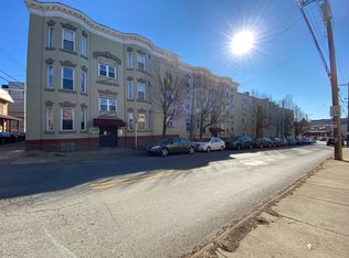 Fantastic 2BR on Bates Street! Fantastic Oakland Location!! Call Today!, Pittsburgh, PA 15213