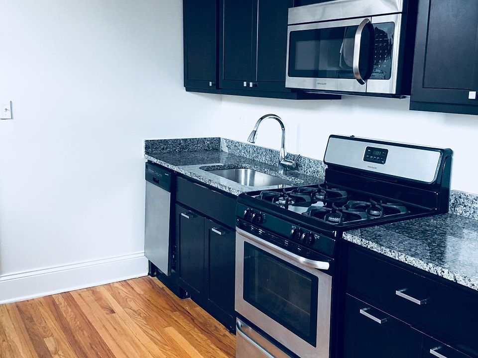 1st image of 4748 S Woodlawn Ave