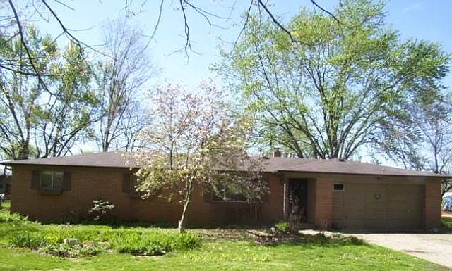 1st image of 1127 W Epler Ave