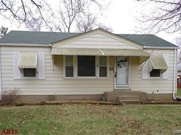 3406 Saint Clovis Ln, Saint Ann, MO 63074
