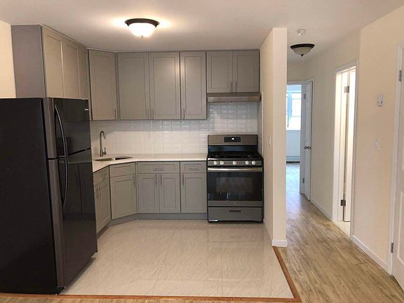 4th image of 1754 Lacombe Ave