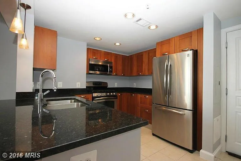2451 Midtown Ave #16 — Photo 11