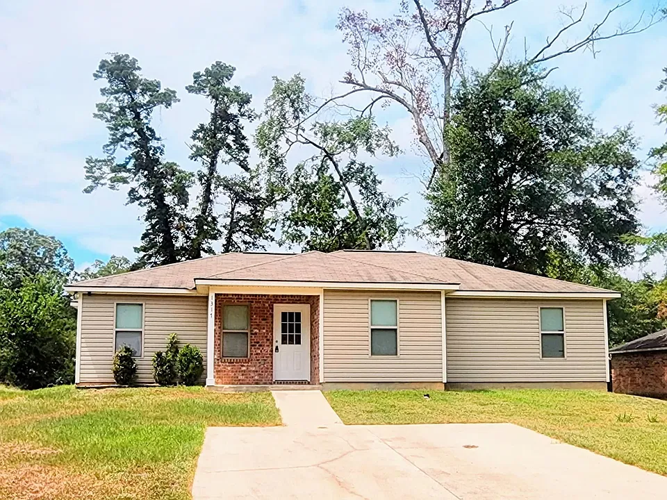 1317 Glenbrook Dr