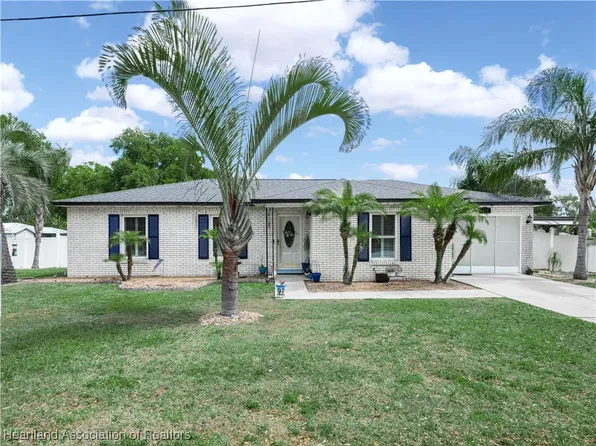 511 Rosewood Ln, Polk City, FL 33868