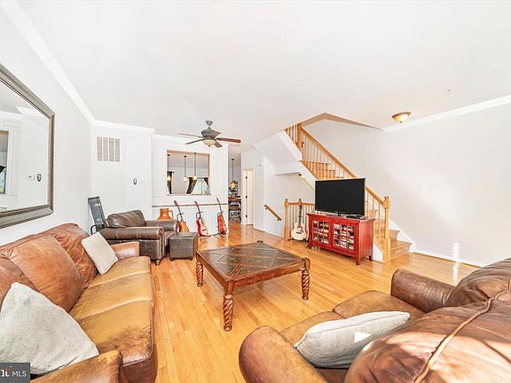5th image of 2624 Emerson Dr