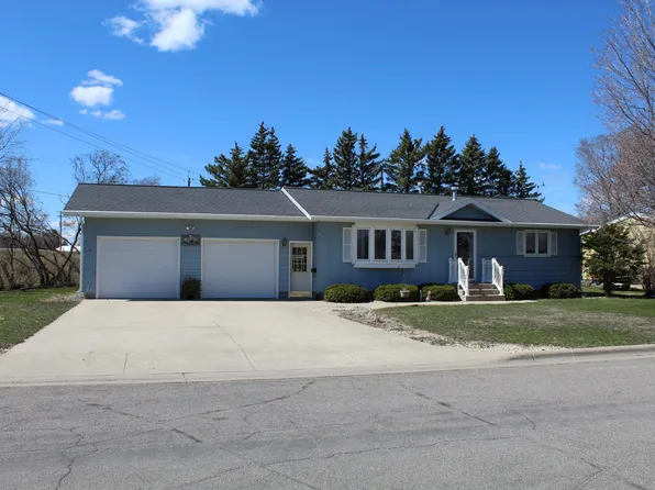 726 Stearns Ave, Paynesville, MN 56362