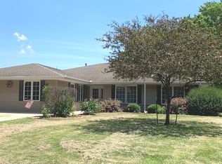 127 N Maple St, Princeton, IL 61356