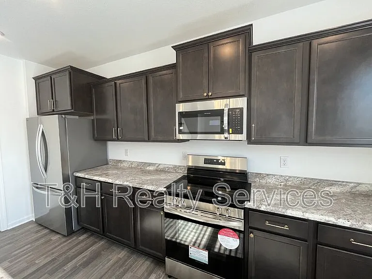 4801 Summerfield Dr — Photo 14