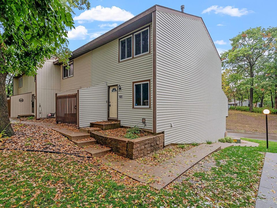 1st image of 118 River Woods Ln