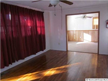 4th image of 102 Deauville Ave