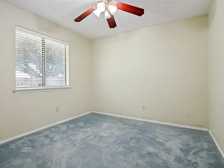 405 Myrtle Dr — Photo 17