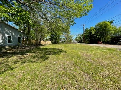 1011 E Houston St, Paris, TX, 75460