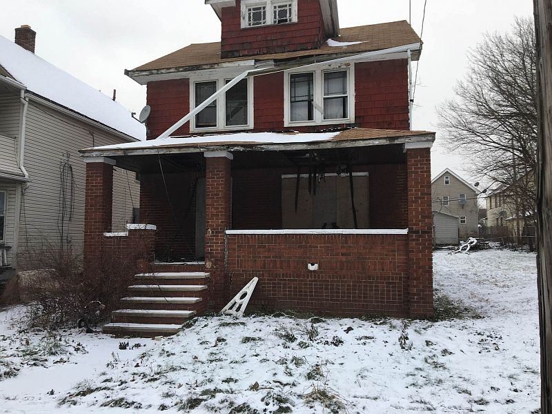 1st image of 11805 Forest Ave
