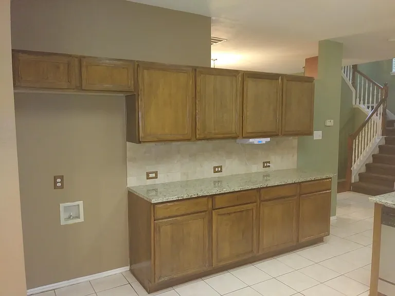 10506 Greenbriar Ln — Photo 8