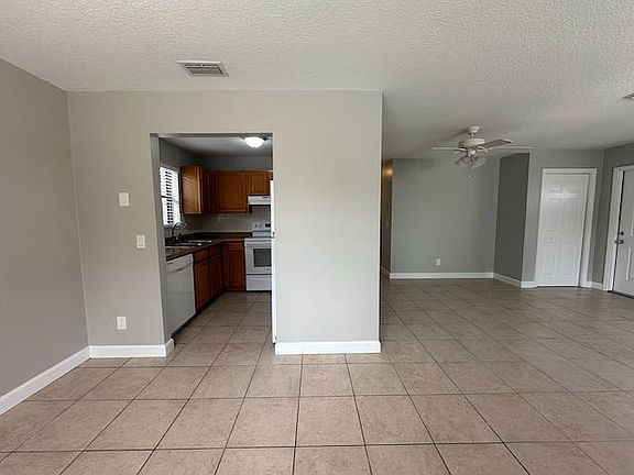 5th image of 611 S East Coast Ave #2