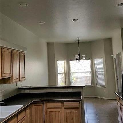 5th image of 2220 Dakota Dr APT B