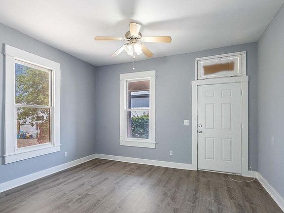 2nd image of 137 N 11th Ave