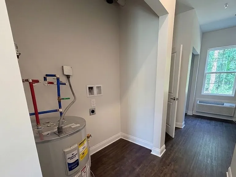 2125 Houston Ave #A01 — Photo 2