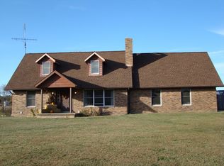 3951 S Pine Ridge Rd, Birdseye, IN 47513