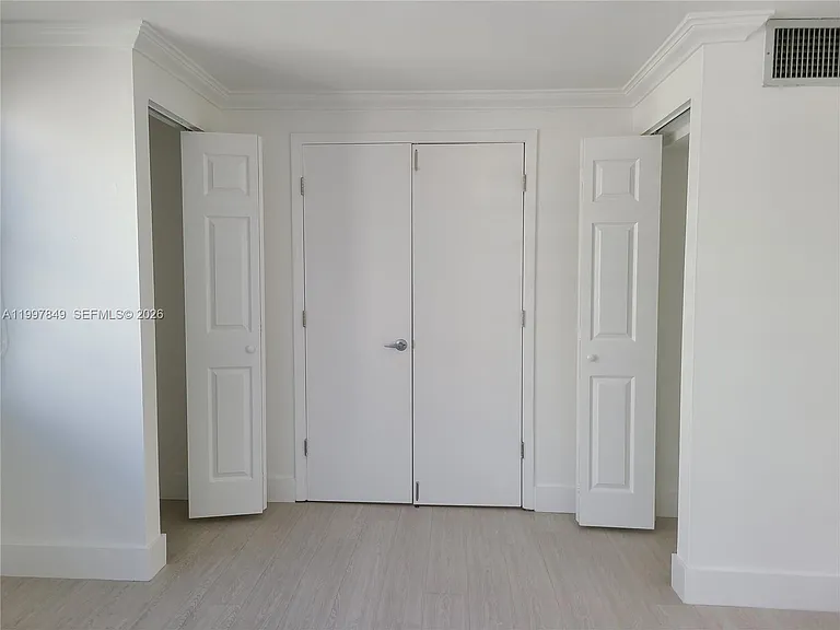999 Brickell Bay Dr #1207 — Photo 3