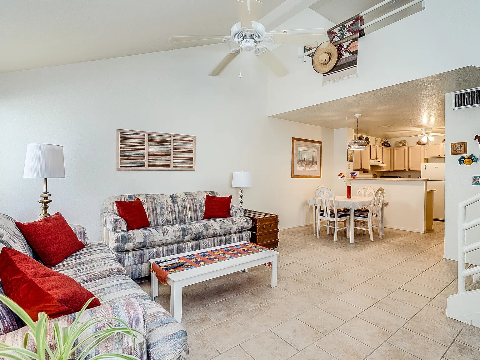 2 bed, 1010 sqft, $1,770 — Photo 2
