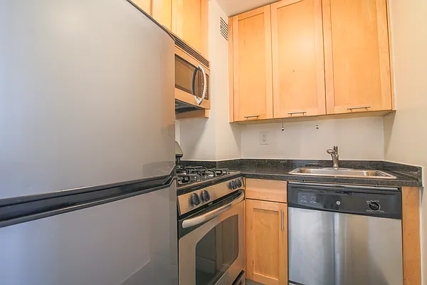 Rented by Platinum Properties | media 12