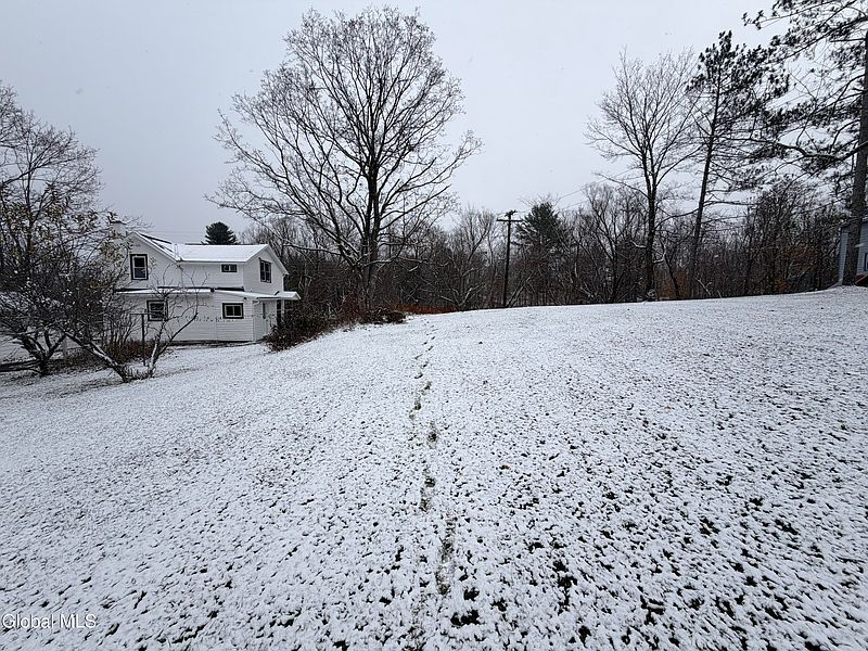 4th image of 21 Hovey Avenue