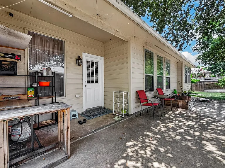 8910 Aberdeen Park Dr — Photo 37