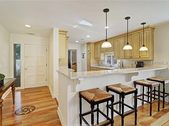 4th image of 108 N Sea Pines Dr APT 550
