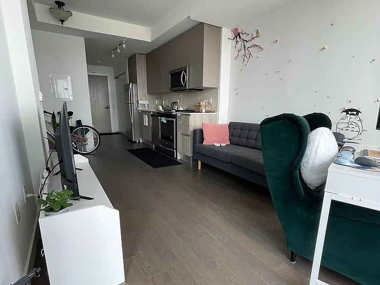 2A Church St #1704 — Photo 3